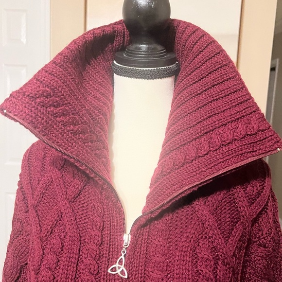 Aran Crafts Ireland 100% Merino Wool Burgundy Cable Knit Zip Cardigan Sweater XS - Picture 6 of 9